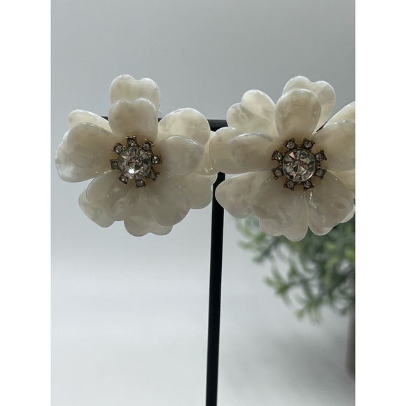 J. Crew Gold Tone White Resin & Cz Full Bloom Flower Pierced Earrings - Picture 13 of 13